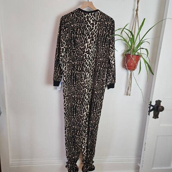NEW Nick & Nora Jungle Jim Fleece One Piece Pajamas M Leopard Print NWT - Picture 5 of 8